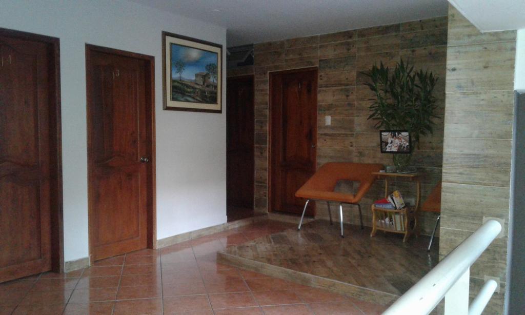 Casa De Huespedes Casita Belga Hotel Guayaquil Buitenkant foto