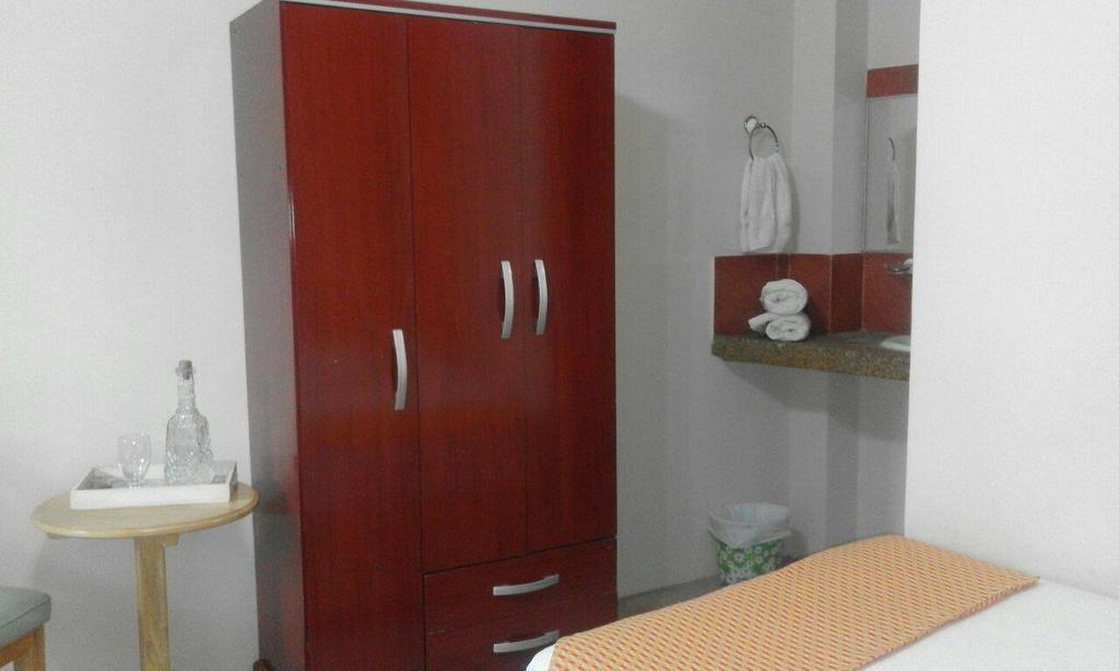 Casa De Huespedes Casita Belga Hotel Guayaquil Buitenkant foto